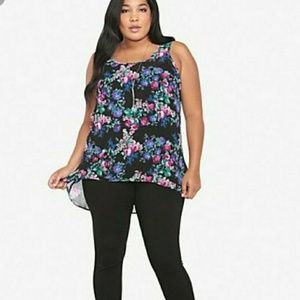 Torrid Top 🌹🥀